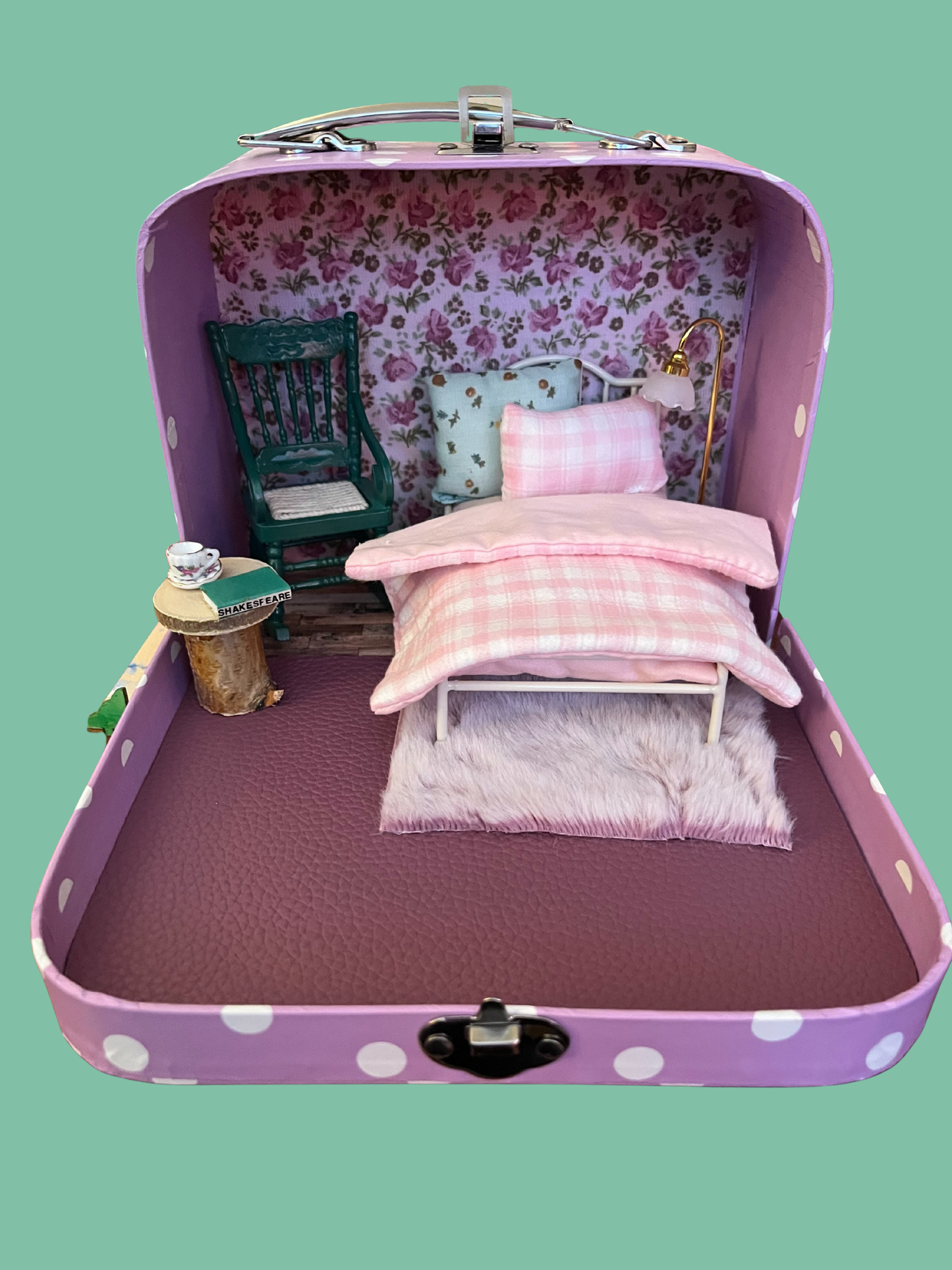 Tiny Friends Travel House