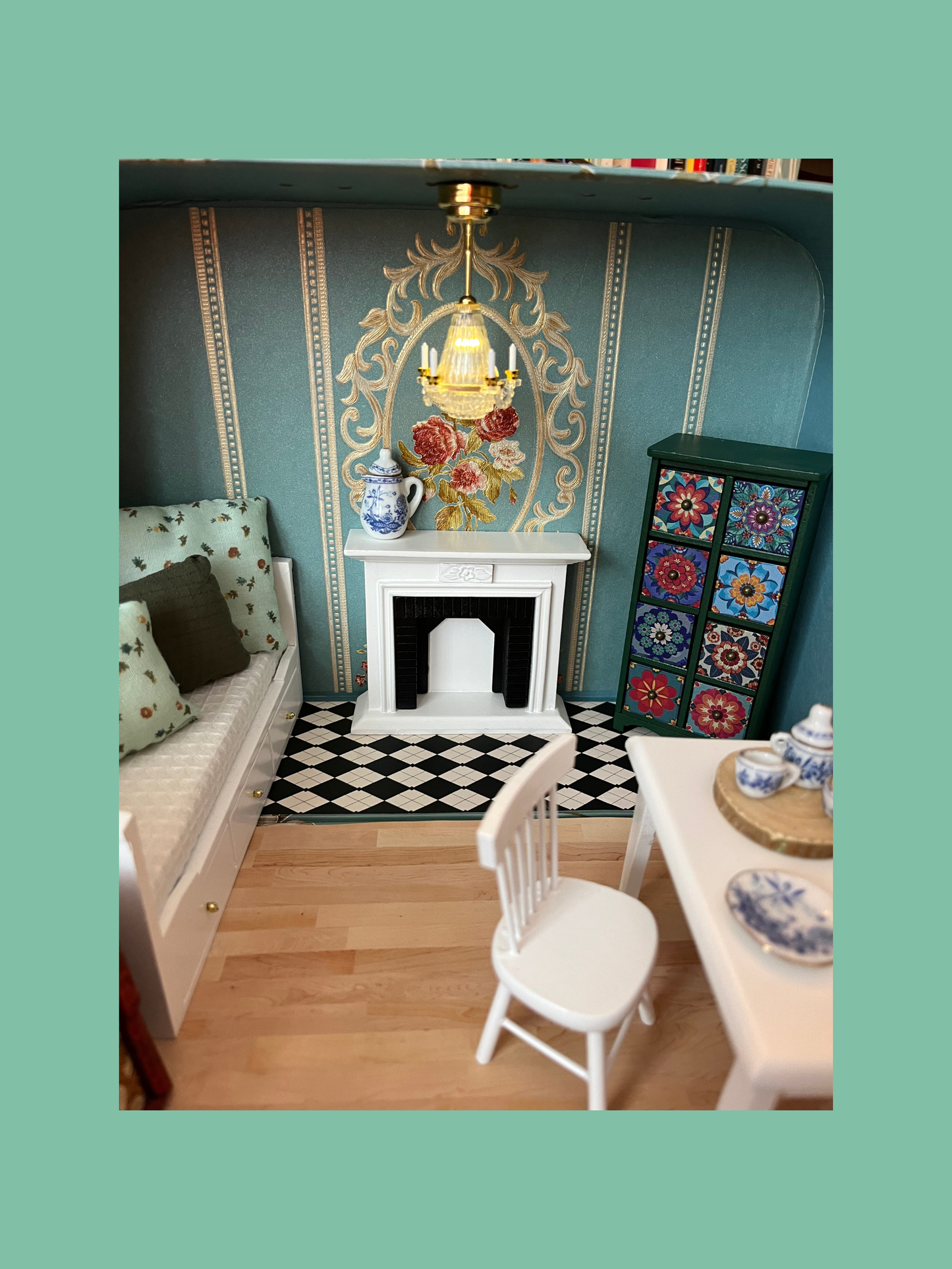 Tiny Friends Travel House