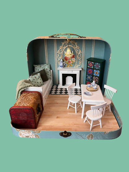 Tiny Friends Travel House